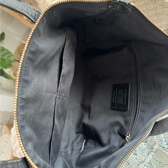 Black coach Tote - Picture 3 of 6